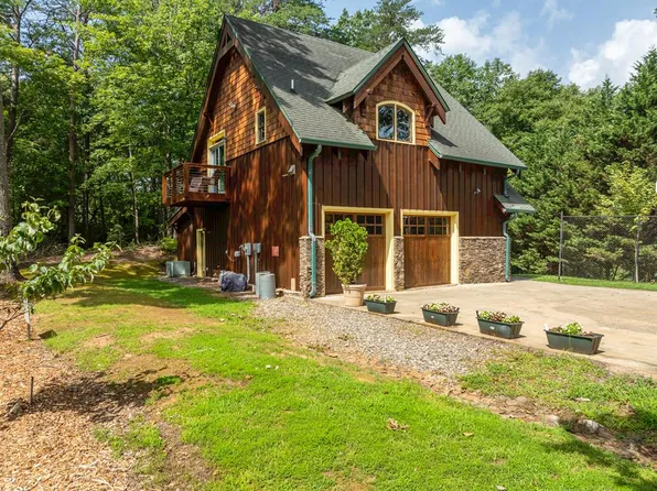 83 Riverview Cir, Blue Ridge, GA 30513