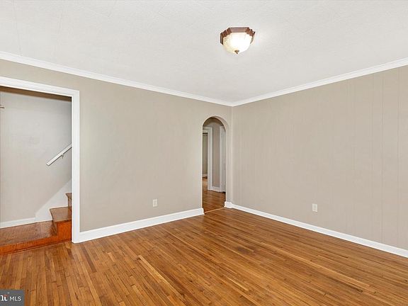 4th image of 360 S Cleveland Ave