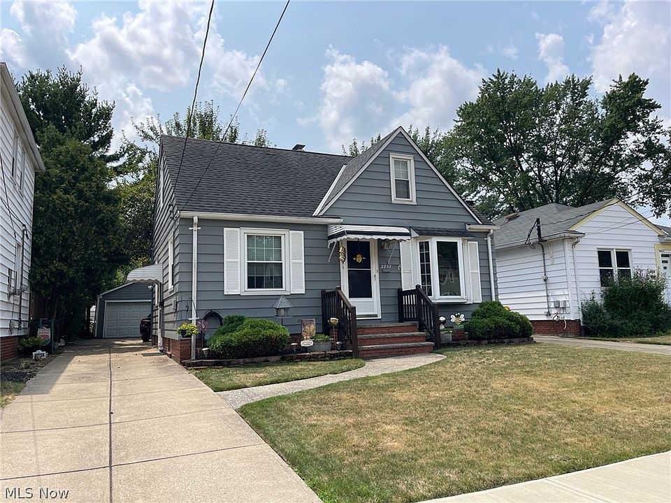 1st image of 2907 Liggett Dr