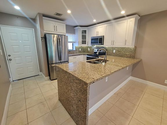 3rd image of 11441 NW 39th Ct APT 320