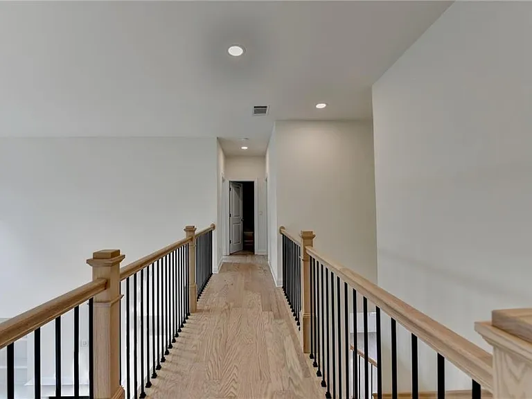 2471 Stewart Rd — Photo 46
