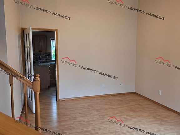 5th image of 3215 McKinley Ct