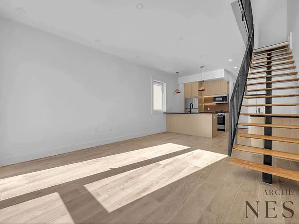 1696 Pacific St #4E