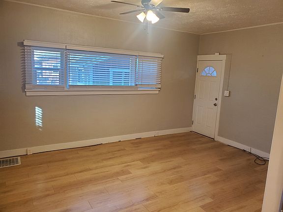 5th image of 2227 Quincy Ave