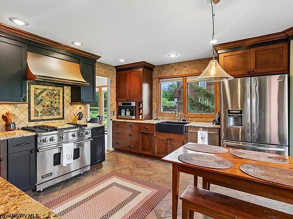 2nd image of 2598 Timberline Rd