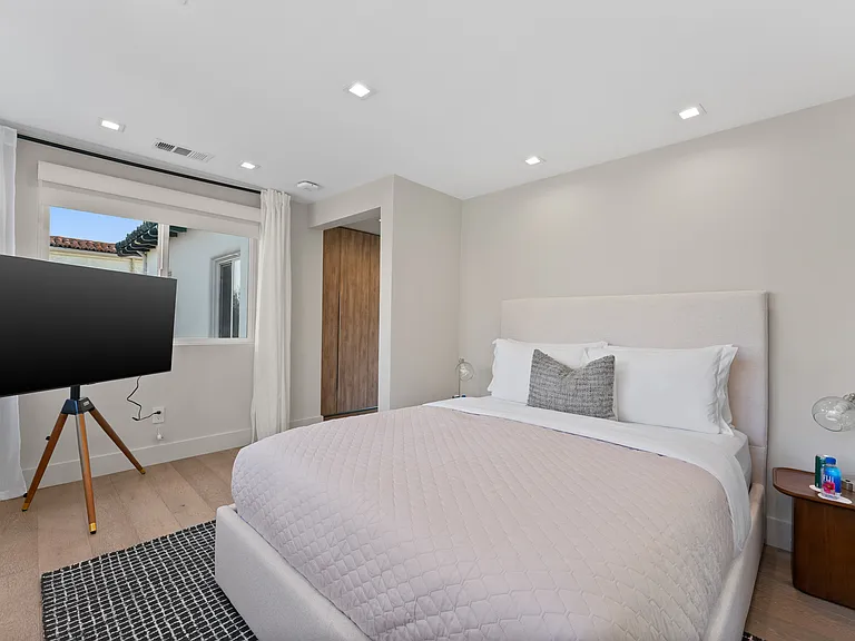 1173 Rodeo Dr — Photo 21