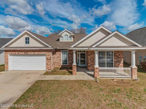 18026 Lake Vista Dr, Gulfport, MS 39503