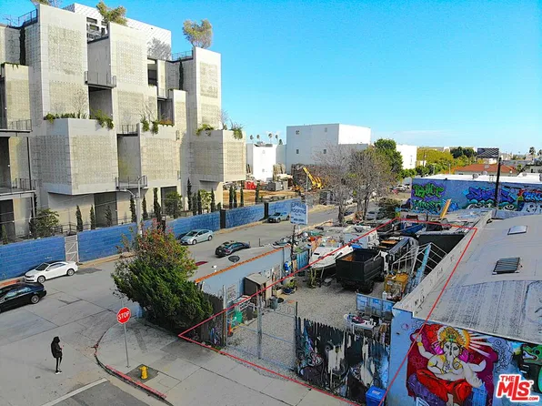 1015 N Gower St, Los Angeles, CA 90038