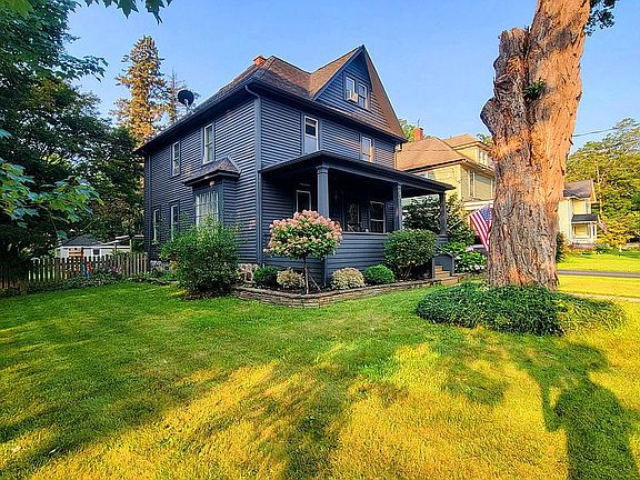 2nd image of 537 Prospect Ave