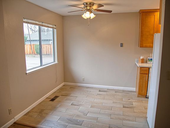 5th image of 846 Fremont St APT 301