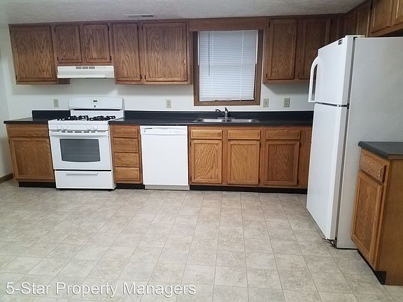 3rd image of 304 E Oakridge Ave #A