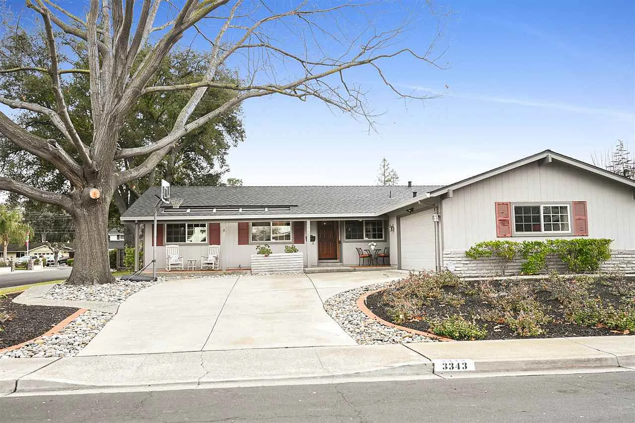3343 Nutmeg Ln photo 1