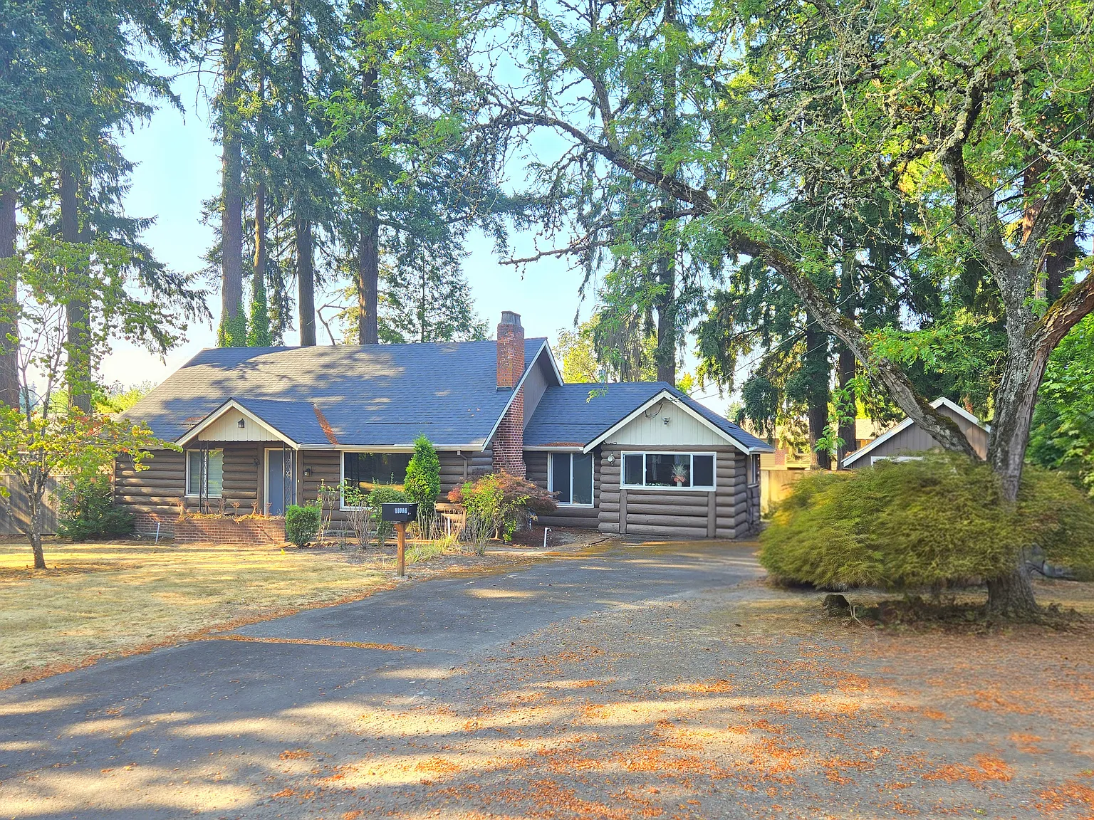 3 bed, 1998 sqft, $2,895 — Photo 1
