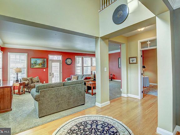4th image of 719 Shallop Ct