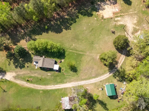 7534 Overhills Rd, Spring Lake, NC 28390