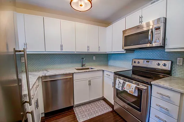 Sold by REMAX Elite | media 1