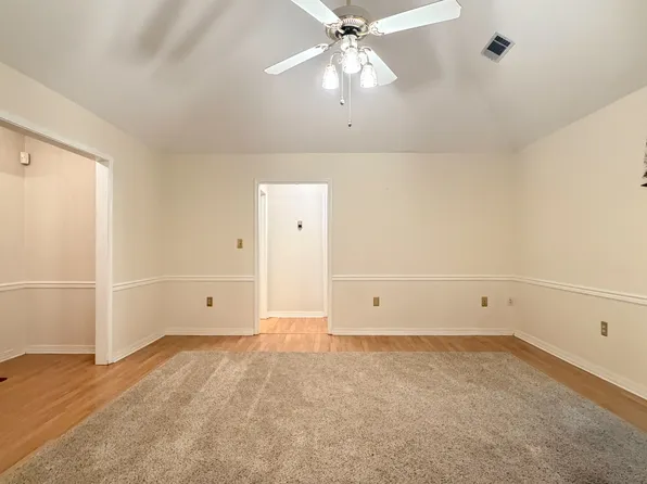 67 Sunny Meadows Dr, Hattiesburg, MS 39402