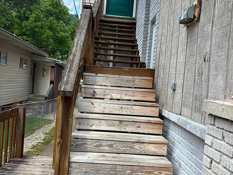 605 Hambley Blvd #B — Photo 11