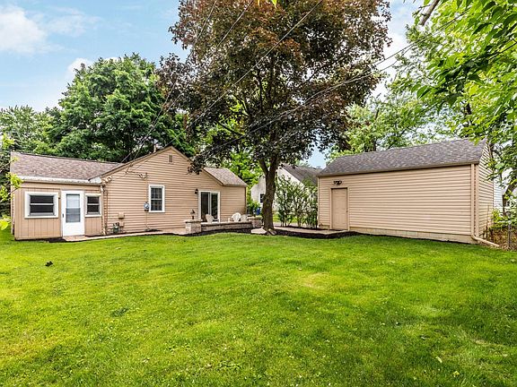 4th image of 611 Brookside Dr