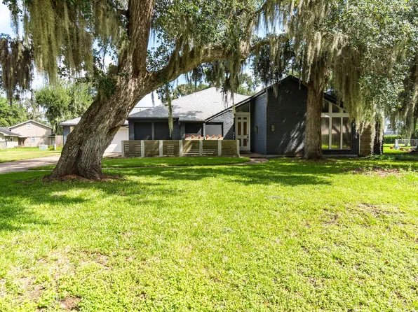 14 Seminole Ln, West Columbia, TX 77486