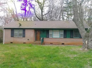 332 Fairgreen Dr, Charlotte, NC 28217