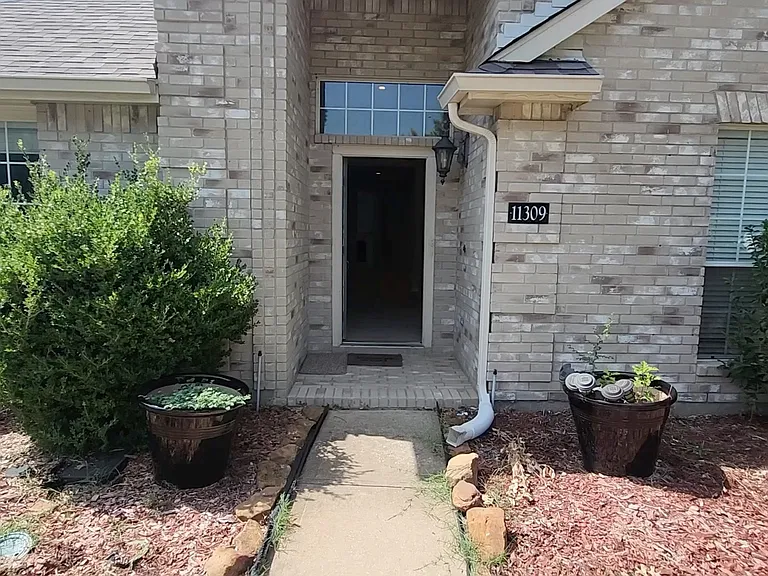 11309 Oxford Pl — Photo 22