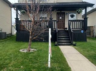 133 W Old Boomer Rd, Sylvan Lake, AB T4S2N1