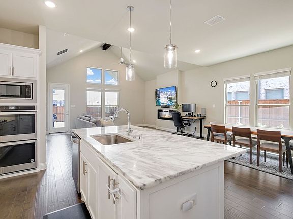 3rd image of 6842 Gavin Dr