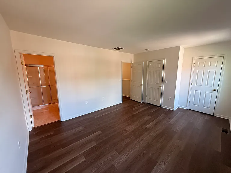 739 Centre St — Photo 18
