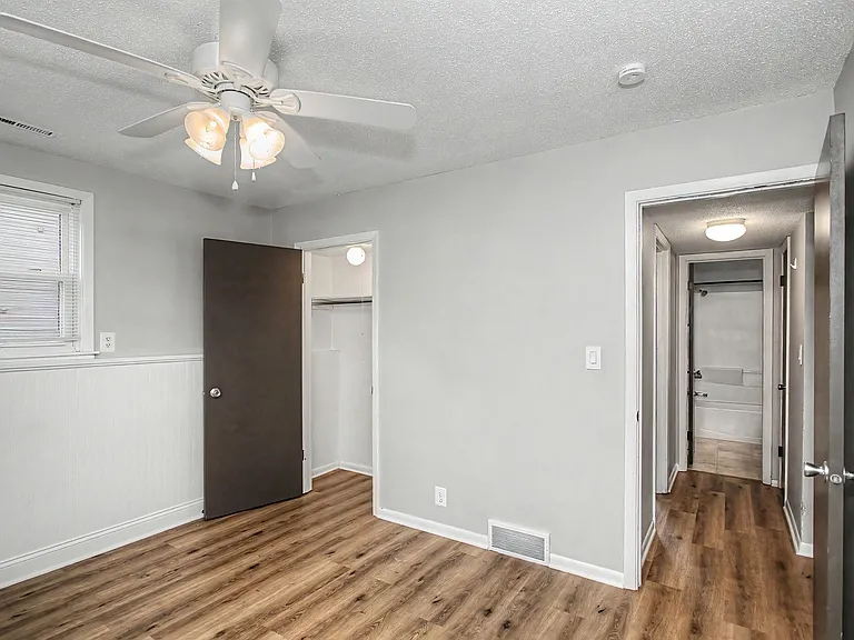 1411 Georgia Ave — Photo 16