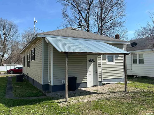 619 N 15th St, Murphysboro, IL 62966