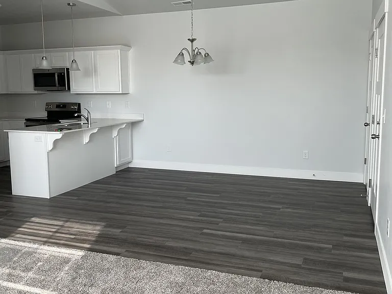 302 W 435 N #1-R-302 — Photo 17