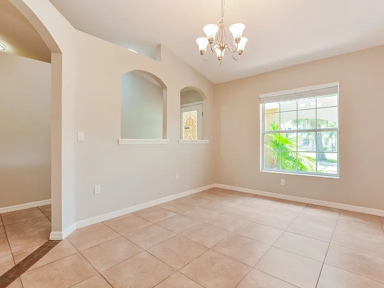 11546 Lake Dr — Photo 5