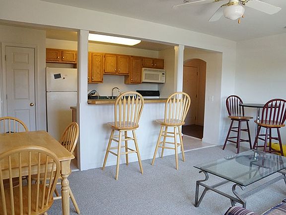 Common Living Room/Kitchen