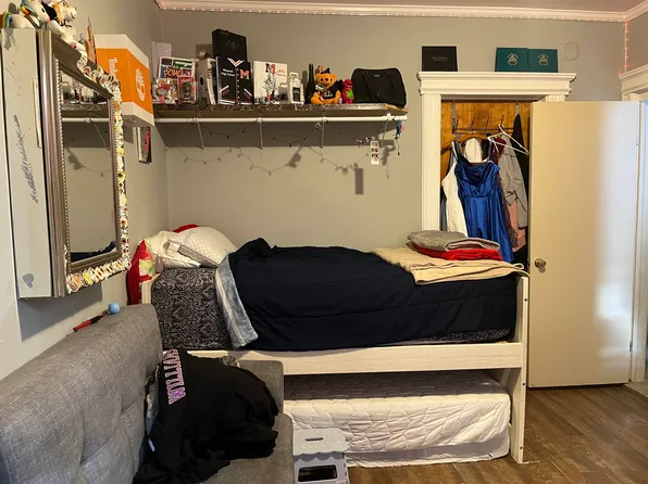 221 53rd Street image 17 of 21