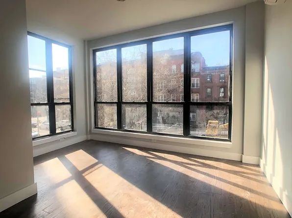 481 Washington Avenue image 1 of 9