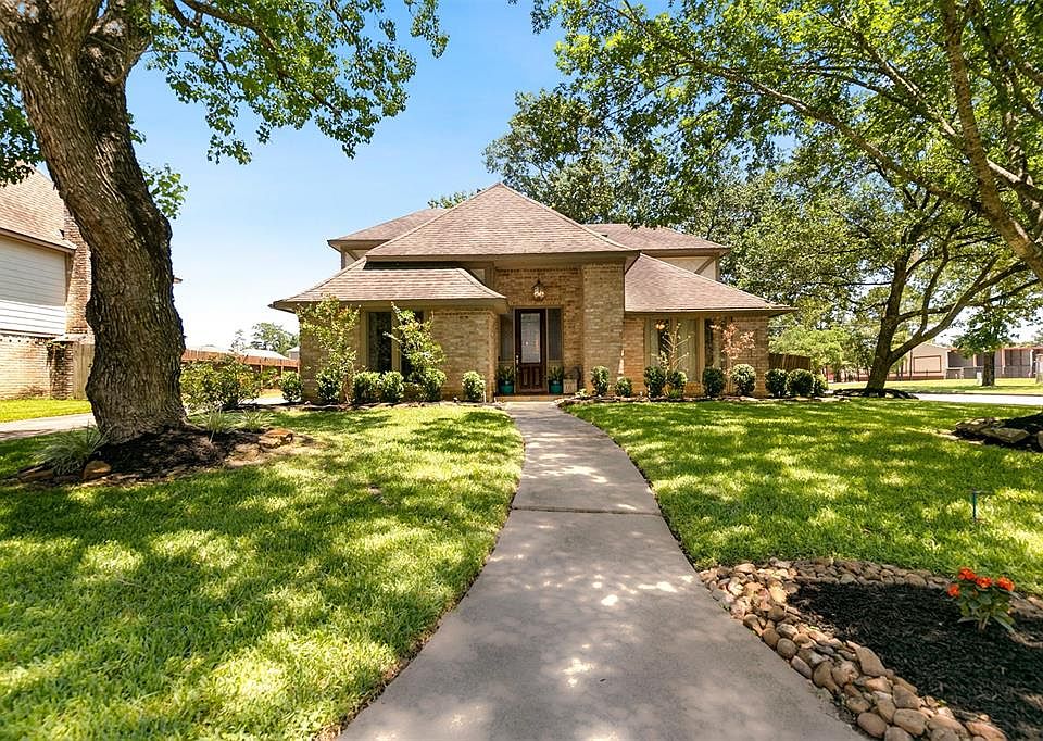 1st image of 19702 Oak Branch Ct