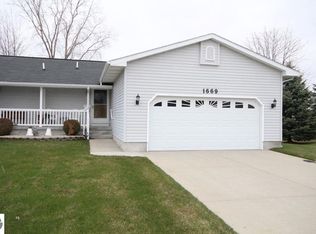 1669 E Gaylord St, Mount Pleasant, MI 48858