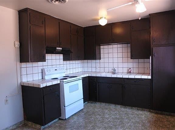 3rd image of 3862 N Briarwood Ave