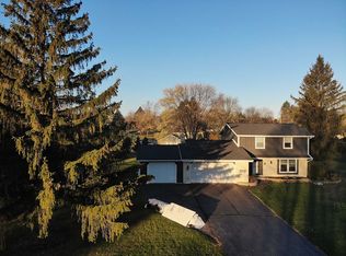 W310S9017 Cherokee Pass, Mukwonago, WI 53149