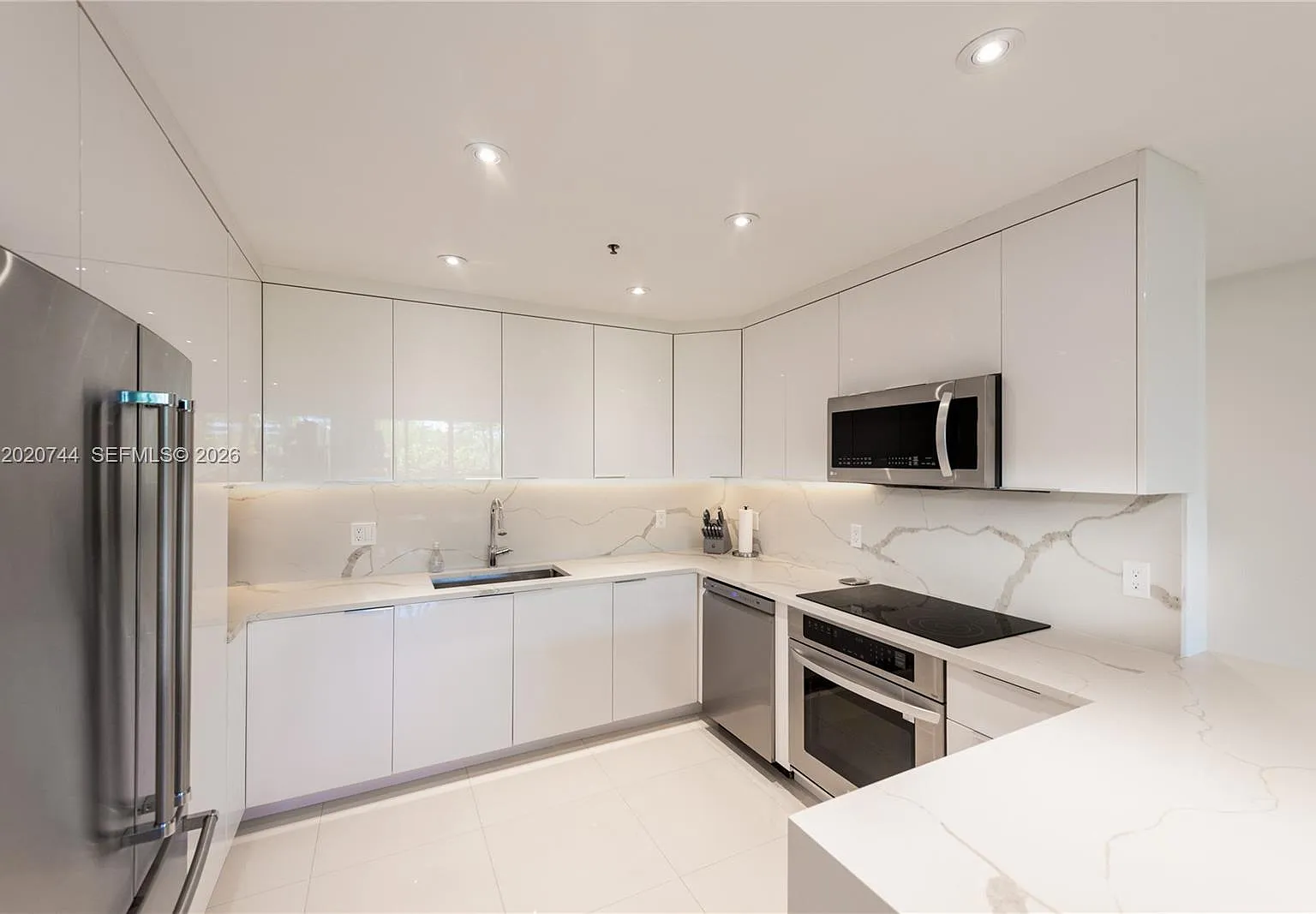 Key Colony No 2 Condo — Photo 4