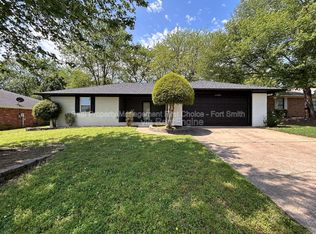 3200 S 56th St, Fort Smith, AR 72903