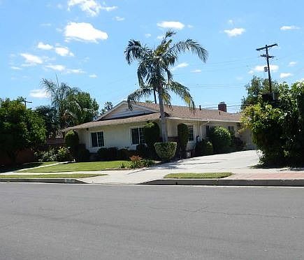 2nd image of 8545 Gloria Ave