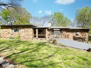 100 S River Rd, Chouteau, OK 74337