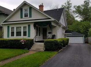 44 Lakeview Pkwy, Lockport, NY 14094