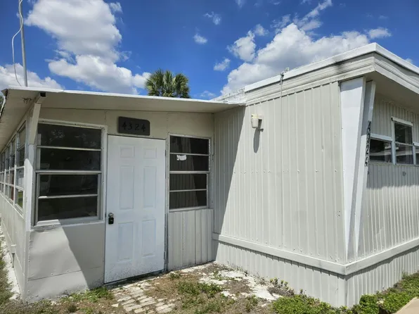 4324 Mailbox Ave #127, North Fort Myers, FL 33903