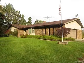 4745 E Allen Rd photo 1