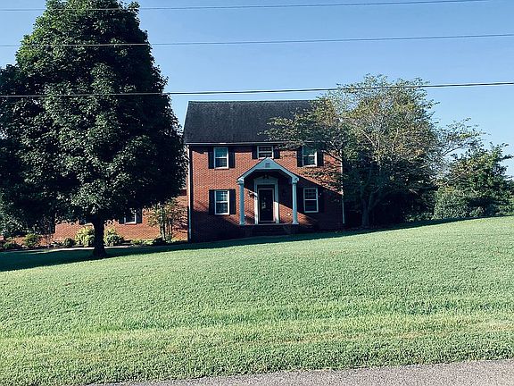 4th image of 630 Forest Dr