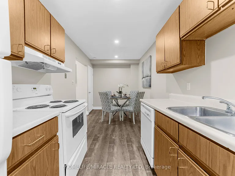 6 Cedar Dr #3 — Photo 10
