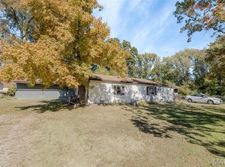 2264 Frank Scott Pkwy W, Belleville, IL